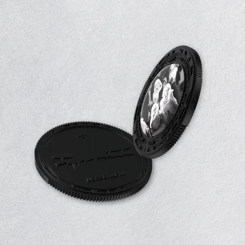 르세라핌 (LE SSERAFIM) - 5th Mini Album 'HOT'  (Sound Coin ver.)