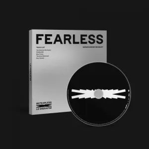 LE SSERAFIM (르세라핌) - 미니 1집 [FEARLESS] (Monochrome Bouquet Ver.)