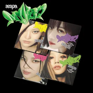 [랜덤] 에스파 (aespa) - 미니 3집 [MY WORLD] (Poster Ver.)