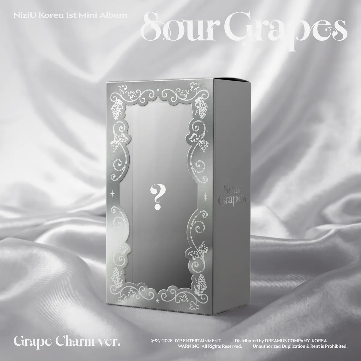 NiziU(니쥬) - 미니 1집 Sour Grapes <Sniper Ver. / Sour Grapes Ver.> 상세 이미지 4