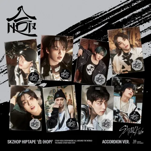 [랜덤] Stray Kids (스트레이 키즈) - SKZHOP HIPTAPE [合 (HOP)] (ACCORDION VER.)