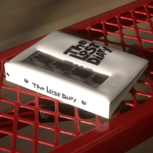 으네(UNE) - 미니 2집 [The Lost Diary] (USB Ver.)